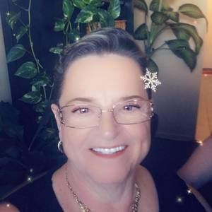 Meet your Posher, Edith